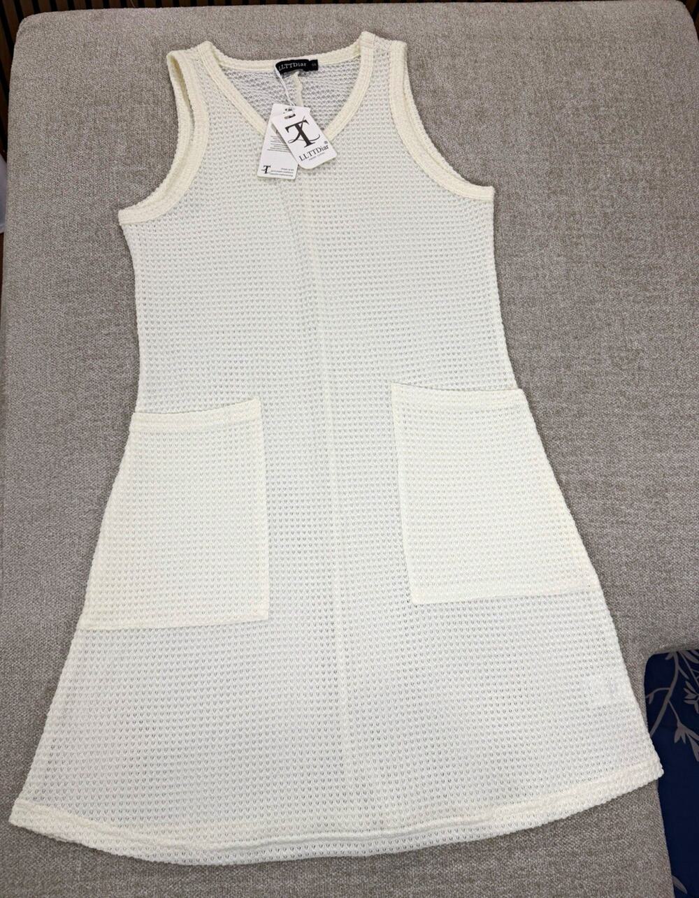 LLTTDiar White Knit V-Neck Sleeveless Knee Shift Dress Pockets, Size S